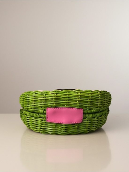 Kate Spade Watermelon Wicker Crossbody Novelty Bag NWT Chain Strap - Picture 7 of 13